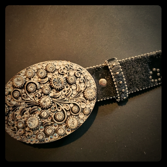 Belt W/Buckle - Picture 1 of 3